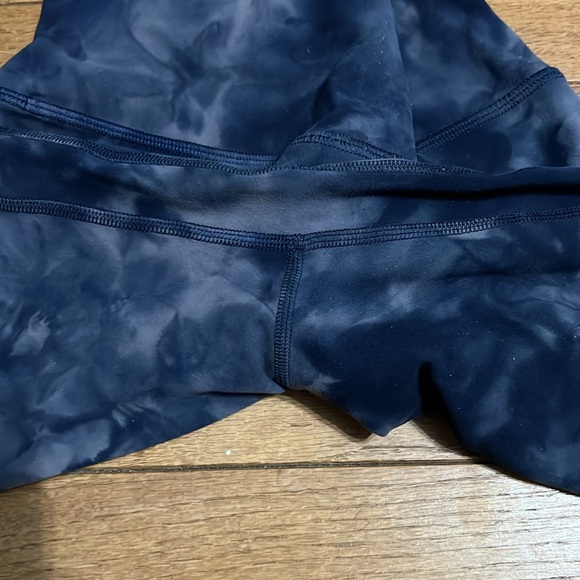 Lulu Lemon Tie Dye bundle Leggings and Shorts , Size- 10! EUC - Picture 9 of 10